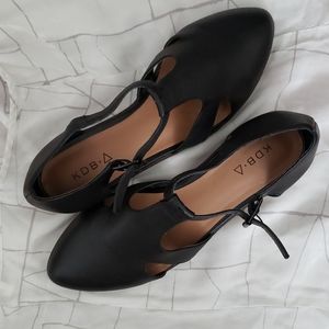 Kelsi Dagger Brookly Flats